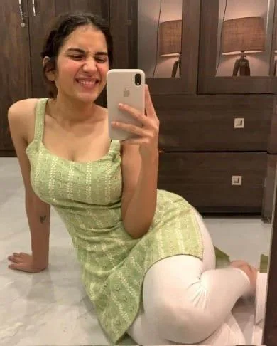 High profile VIP college girl fully satisfied service provide their unlimited shot available in Chandigarh
